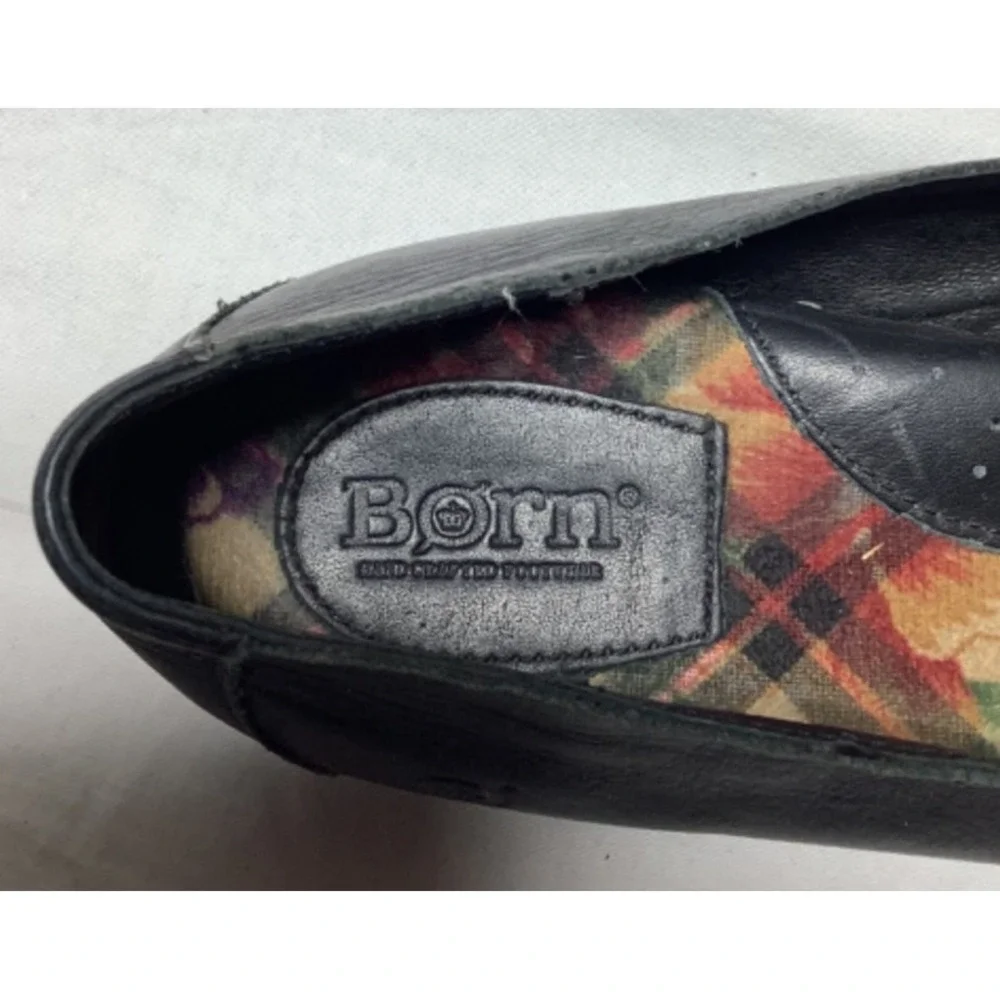 Born Sebra Black Leather Slip On Flats Shoes Sz 10M Classic Minimalist